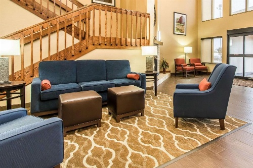 Comfort Suites Effingham image 23