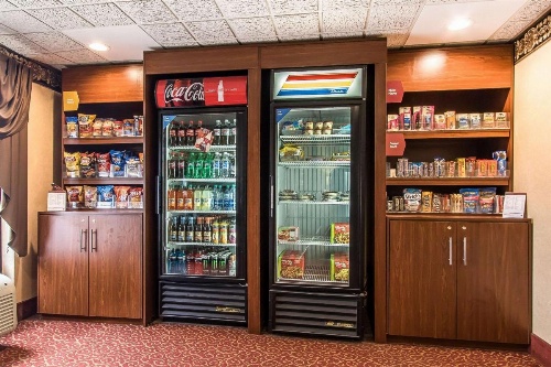 Comfort Suites Effingham image 8